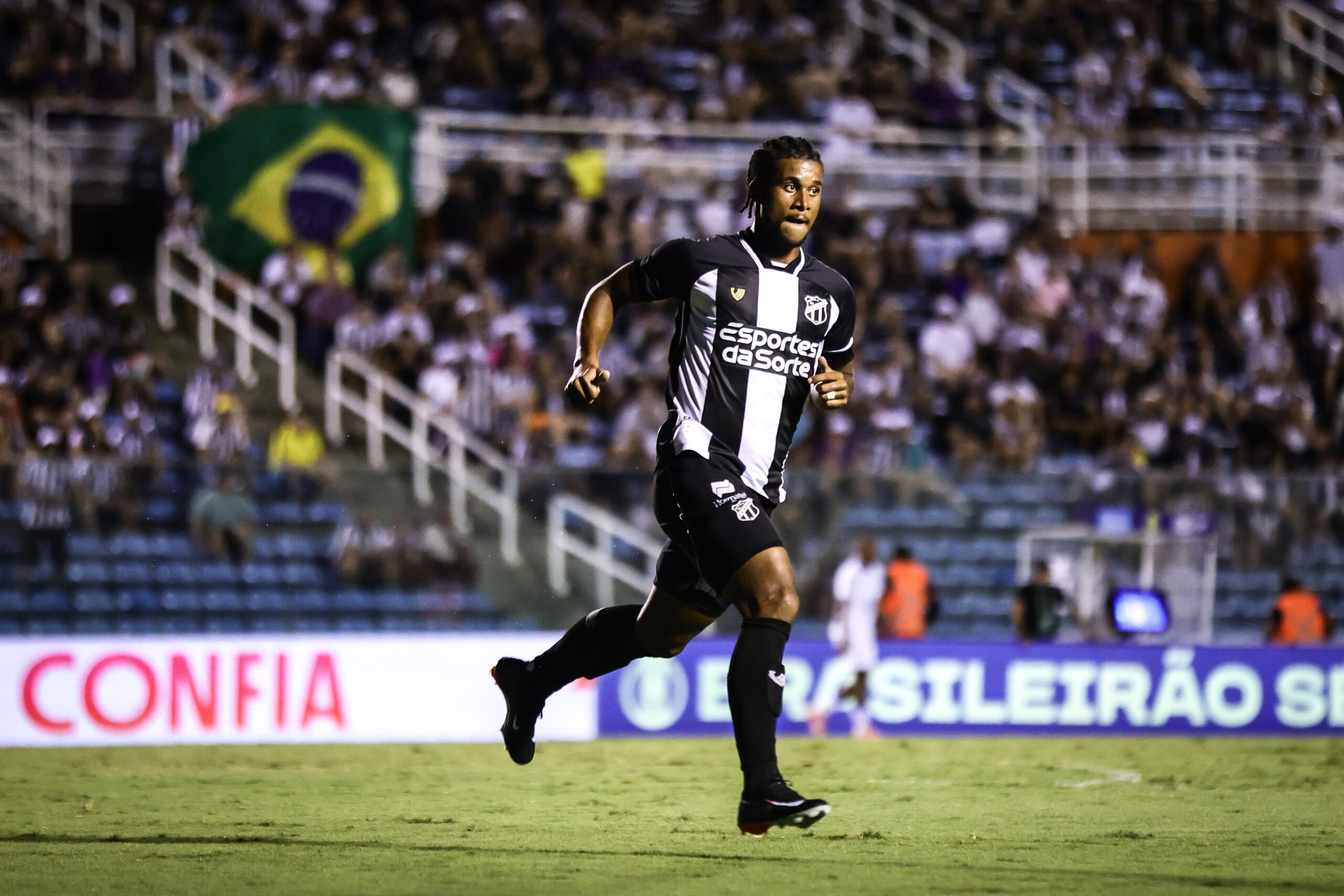 Saiba o que foi determinante para o Ceará renovar com Gabriel Amaral