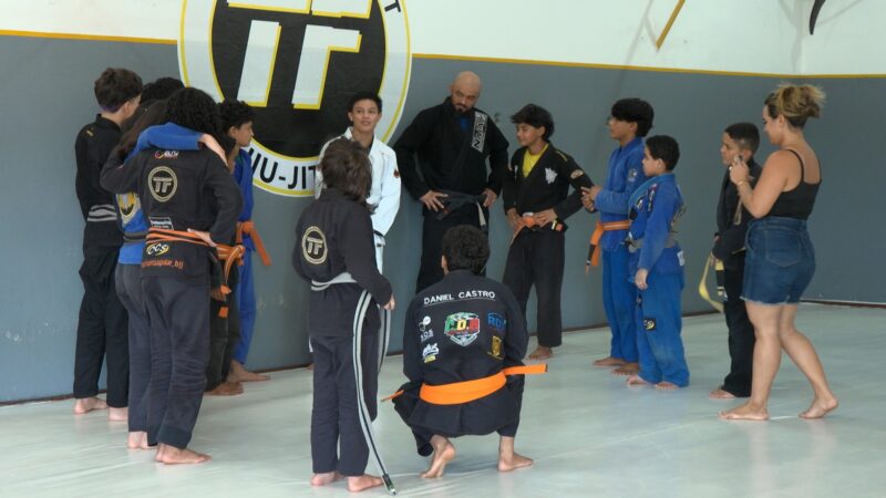 Promessa do jiu-jitsu manauara, Aleilson de Oliveira, o ‘Zangado’, visita academia e inspira jovens em Santarém