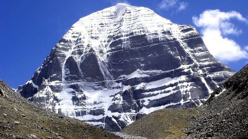 Rota para monte sagrado no Tibete e paisagens do Himalaia: o que atrai turistas à região atingida por avalanche no Nepal