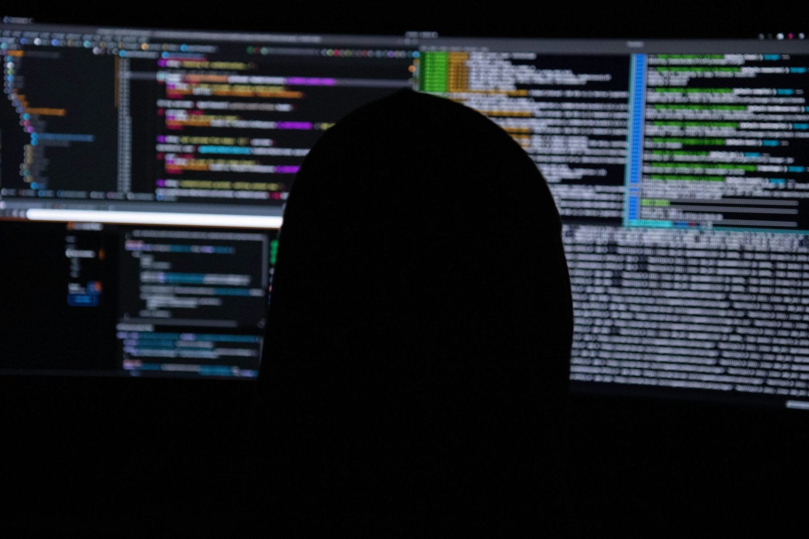 Grupo de hackers diz ter roubado dados de quase 50 empresas, incluindo Philips e Shell