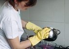 Panela de inox amarelada? Veja como recuperar o brilho sem palha de aço