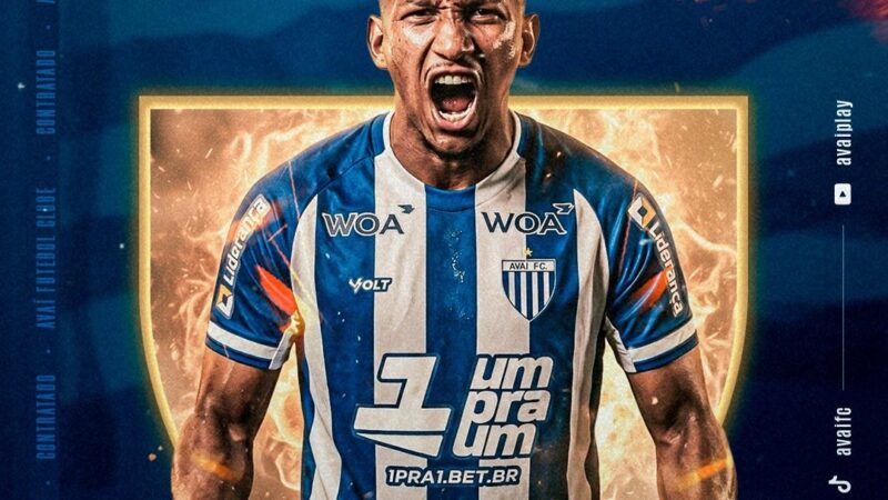 Avaí anuncia a contratação por empréstimo do atacante Léo Chú