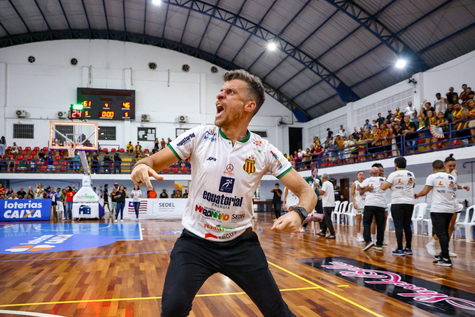 Rodrigo Galego renova com o Sampaio Basquete para 2027 após conquistar o tetra da LBF