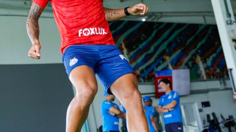 Treino do Bahia tem ajustes táticos de Rogério Ceni e trabalho físico para Luciano Juba