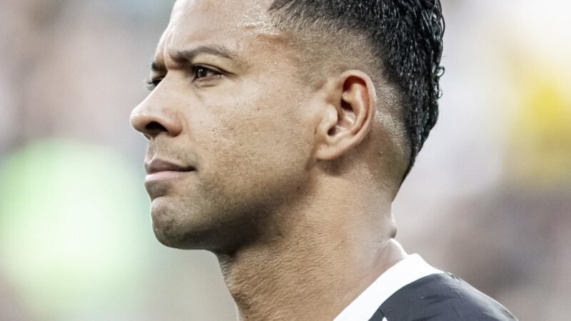 Wallyson lamenta eliminação, mas valoriza acesso e campanha do ABC