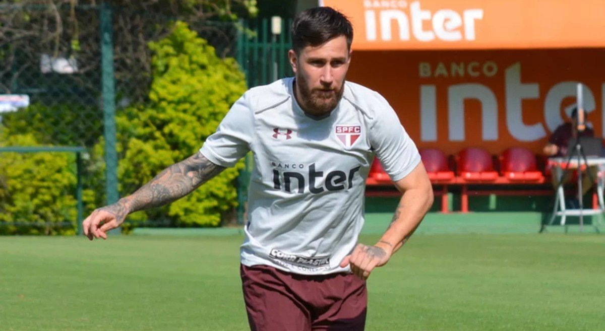 ‘Perdi tudo’: ex-jogador do São Paulo revela vício em bets e diz ter recebido ameaças sobre dívida de R$ 3 milhões