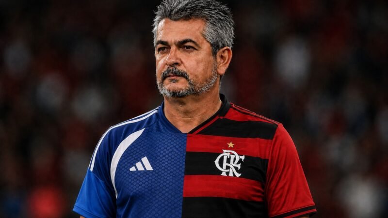 Formado no Cruzeiro e campeão pelo Flamengo, Ney Franco revela bastidores e projeta duelo decisivo