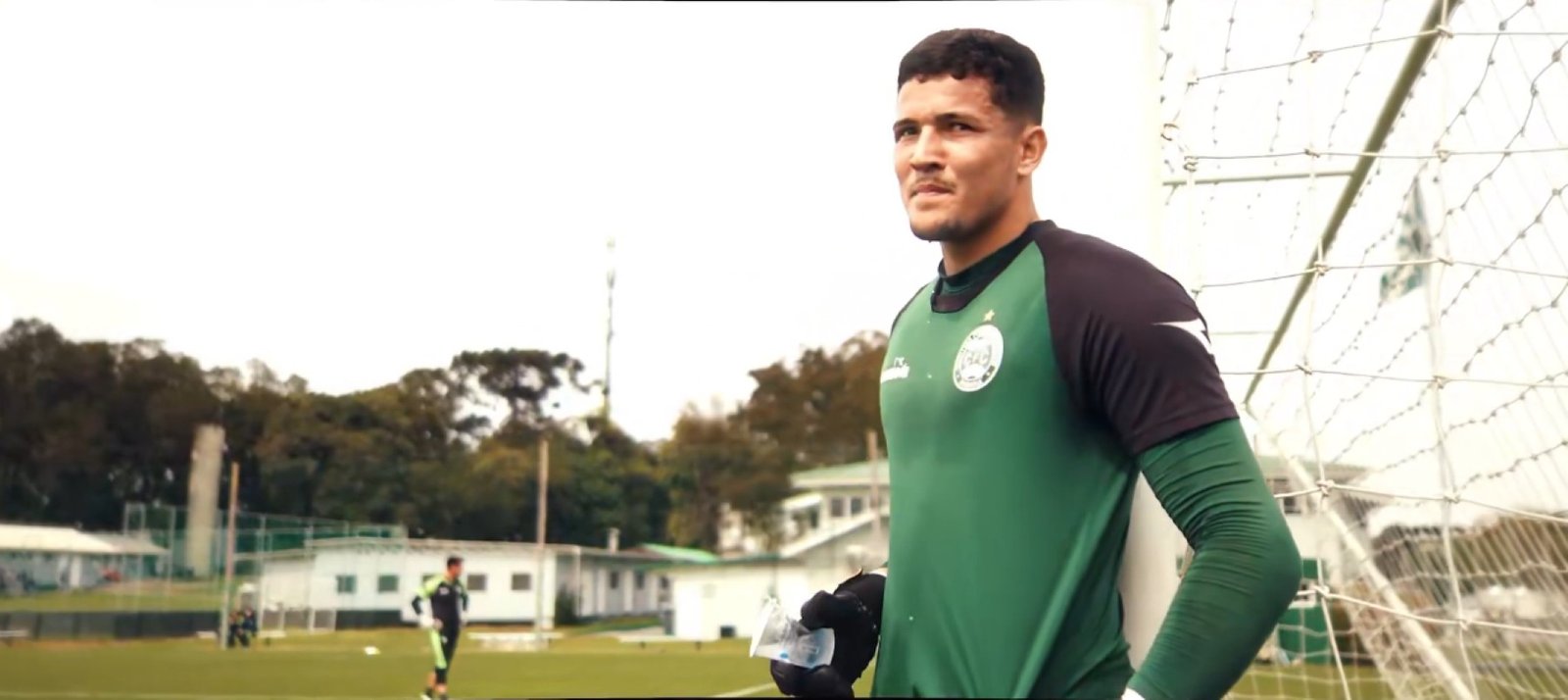 Pedro Rangel volta a treinar com elenco do Coritiba somente três semanas após cirurgia no joelho