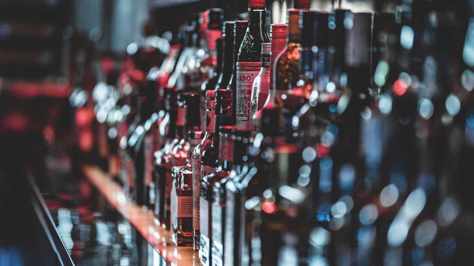 Para taxar cigarros, bebidas alcoólicas e refrigerantes, governo inclui ‘imposto do pecado’ no orçamento de 2027