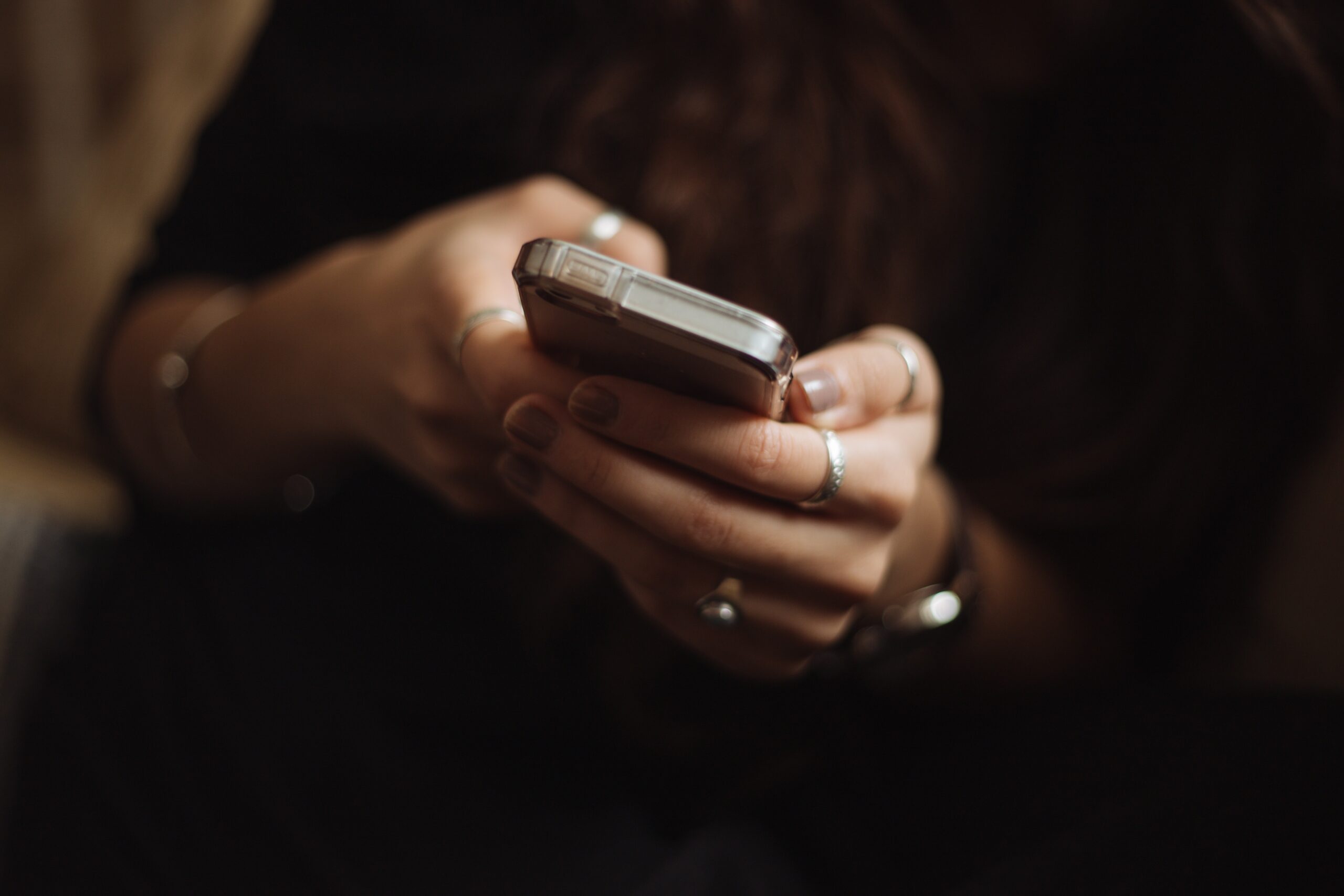 Polêmica do anti-spam: bloqueio de ligações indesejadas gera disputa entre operadoras na Anatel