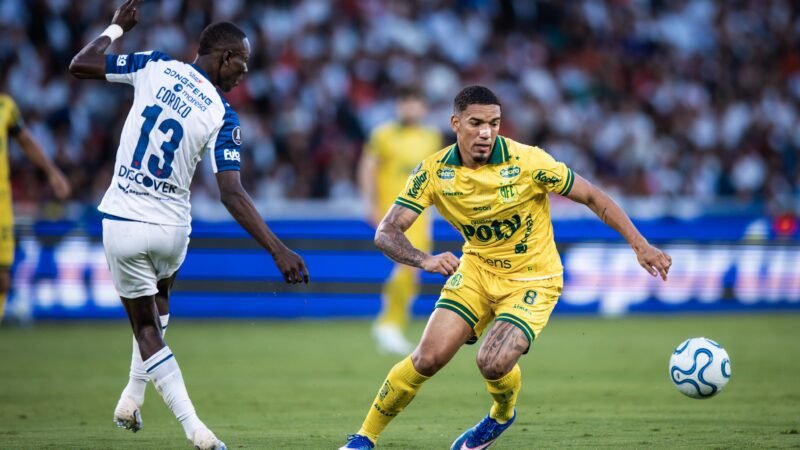 Resistência na altitude: saiba quantos jogadores do Mirassol precisaram de balão de oxigênio