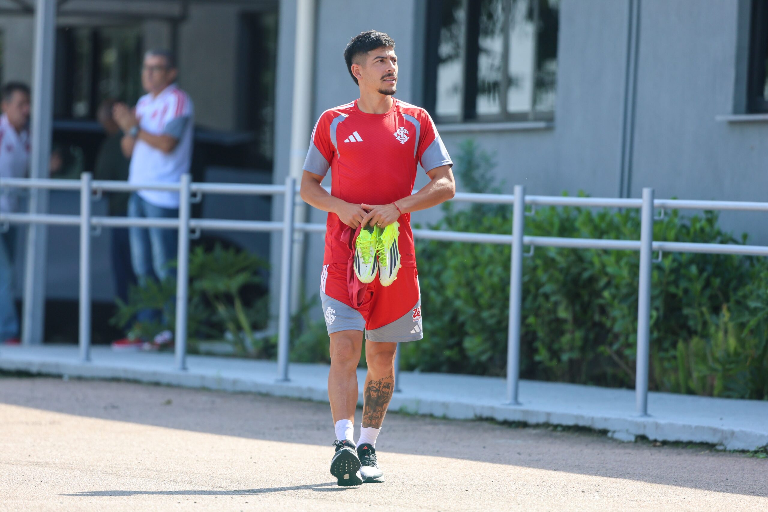 Inter acerta saída de Alan Rodríguez para o Rosario Central; Aguirre será reintegrado