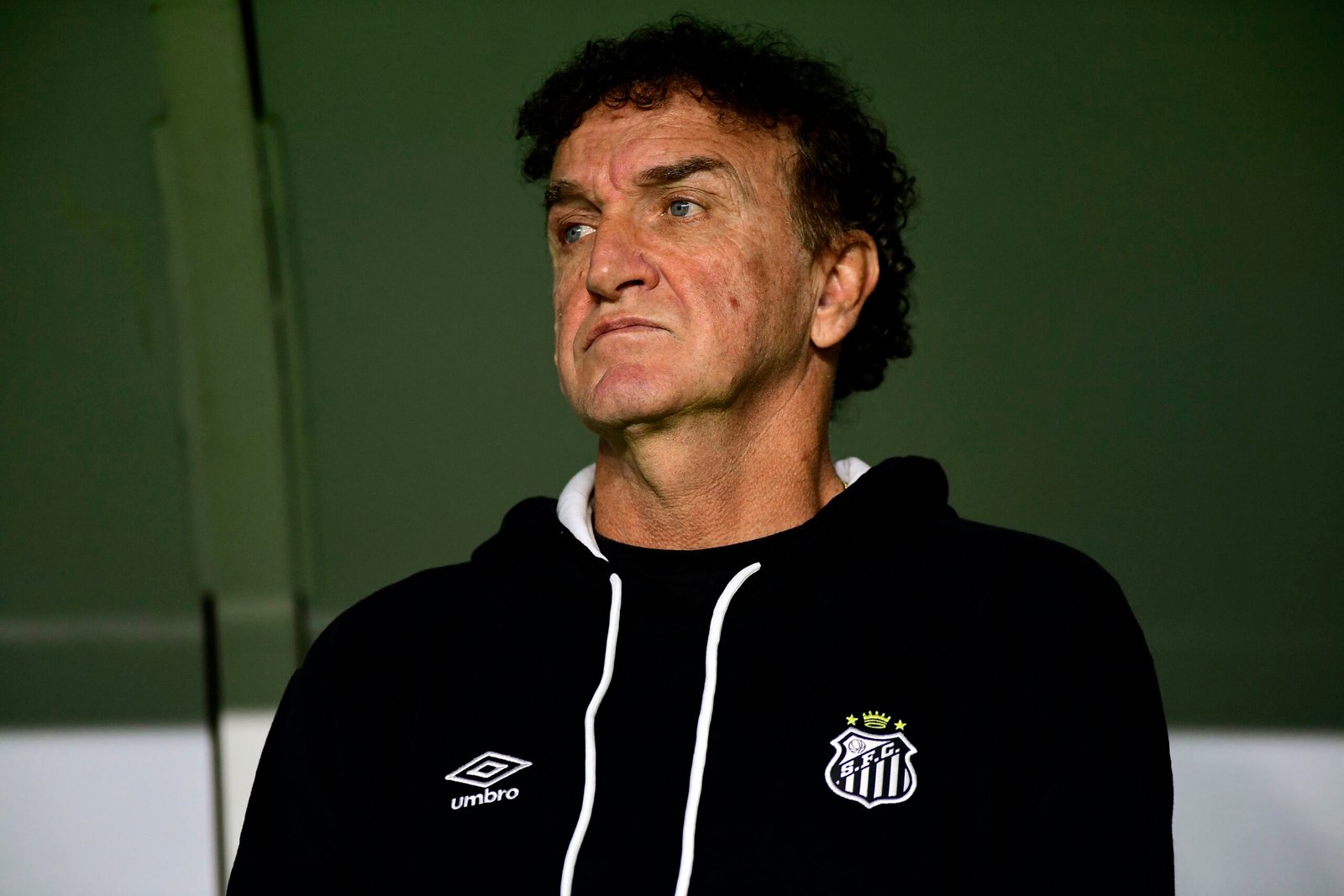 Cuca assume culpa por derrota do Santos, mas faz cobrança ao elenco: “Ter mais alma”