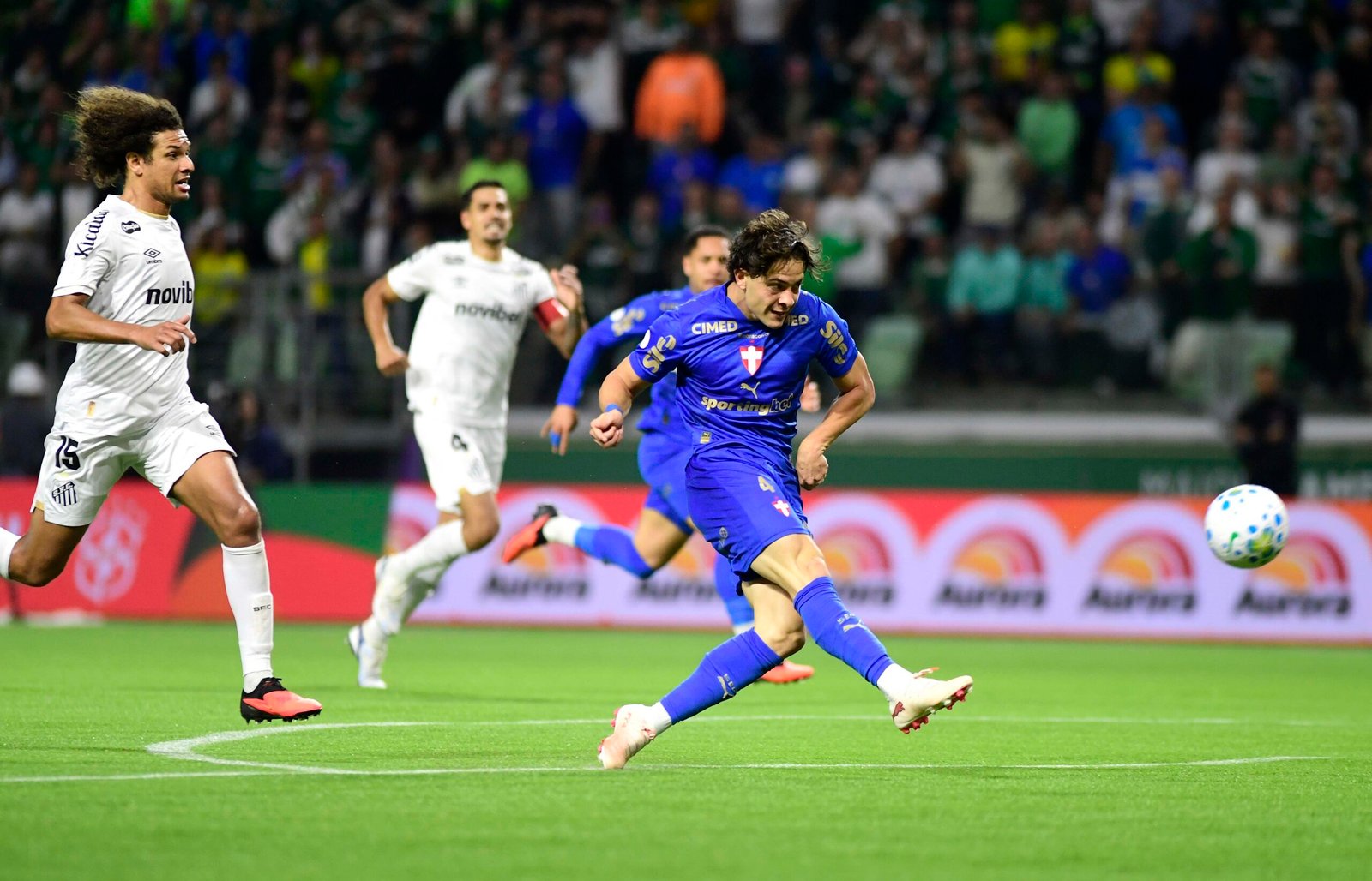 “Ninguém é melhor do que ele”: como a dedicação fez Giay cair nas graças de Abel no Palmeiras