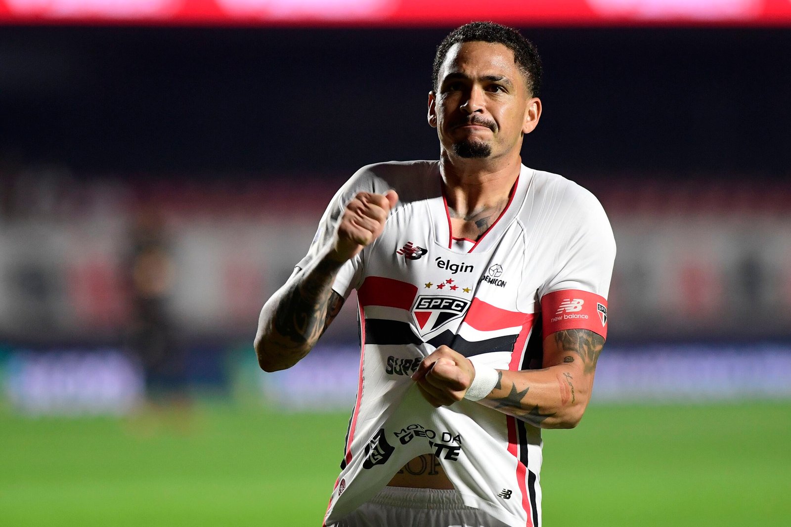 Luciano admite que turbulências fora de campo atrapalham o time do São Paulo: “Pior fase da história”