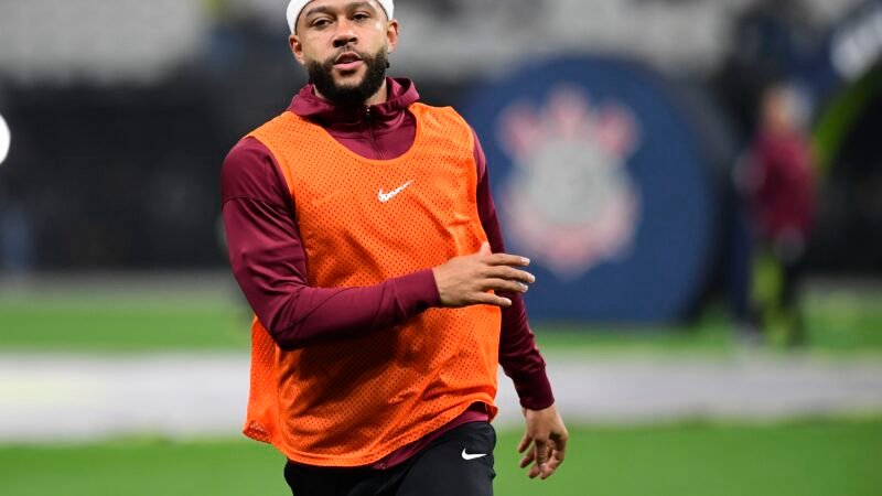 Quando Memphis joga? Corinthians aguarda atacante no CT para tê-lo na Libertadores