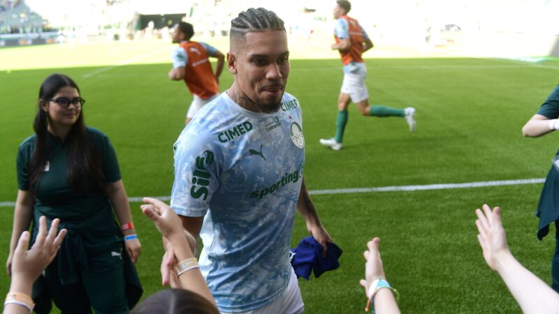 Paulinho tem lesão na coxa e vai desfalcar o Palmeiras novamente