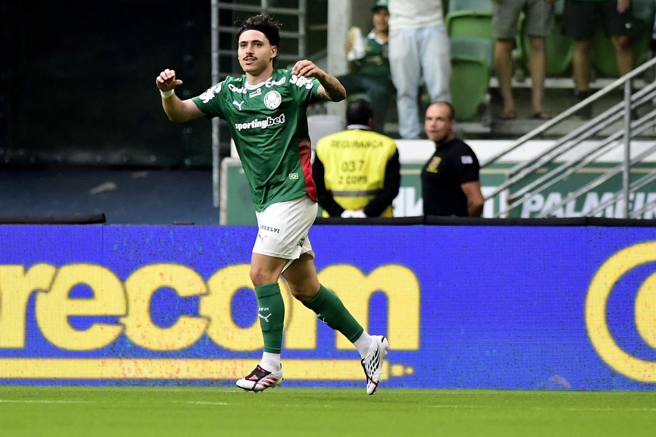 Maurício, do Palmeiras, nega intenção em cotovelada que pode render gancho: “Não sou maldoso”