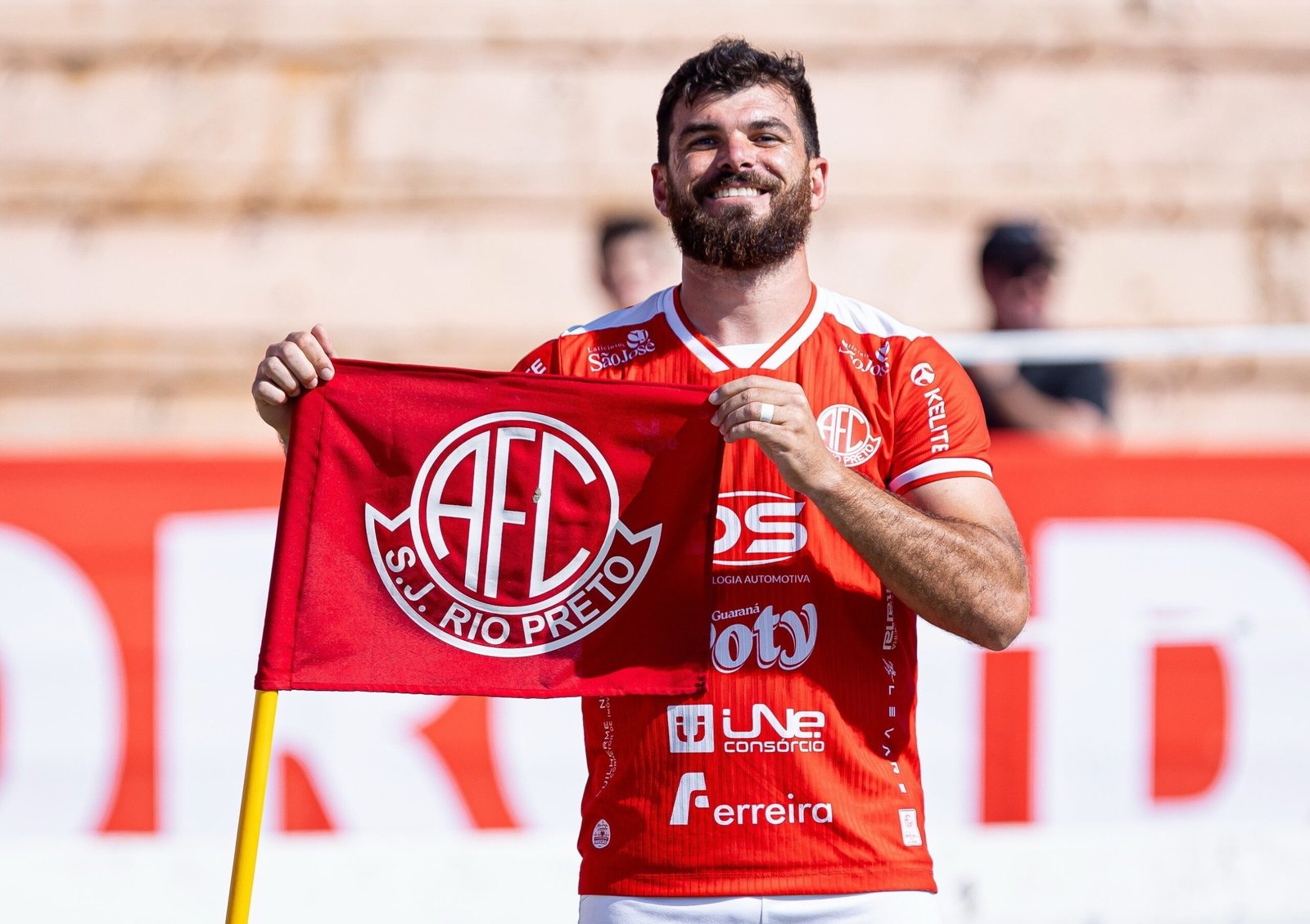 Herói grego? Atacante de time de SP coleciona acessos e tem nome inspirado em novela