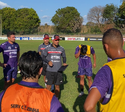 River-PI integra atacante Waldir e mais cinco atletas; clube aguarda chegada de mais três jogadores