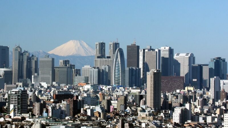 Japão é atingido por dois terremotos nas regiões Norte e Leste do país
