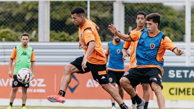 Botafogo-PB treina em dois períodos de olho em confronto contra o Santa Cruz, pela Série C