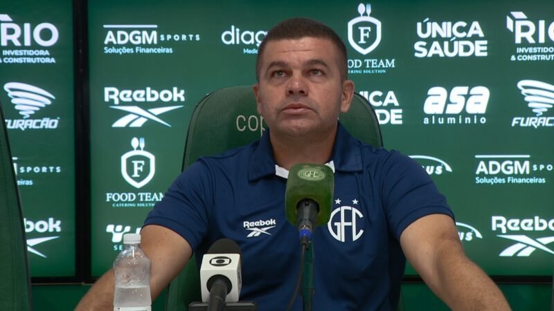 Técnico do Guarani chora ao lembrar de Vadão na entrevista de apresentação; veja vídeo