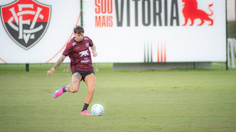 Diego Tarzia recebe terceiro amarelo e desfalca o Vitória no próximo jogo da Copa do Brasil