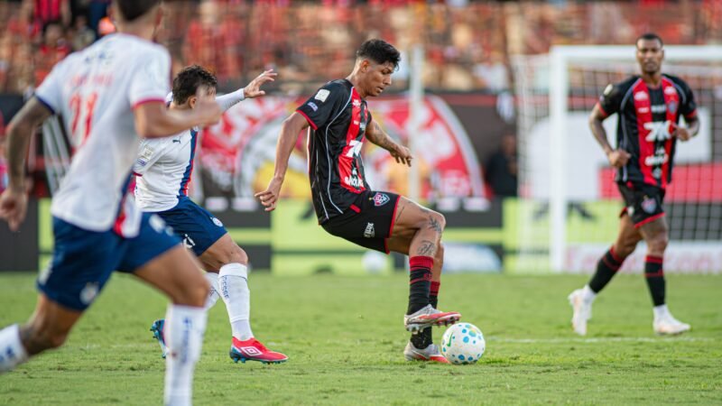 Pilar do esquema, meio de campo do Vitória pode mudar pelo sexto jogo consecutivo