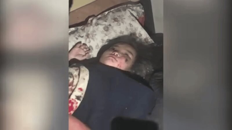 VÍDEO mostra resgate de menina no Nepal dois dias após avalanche destruir casa onde ela estava