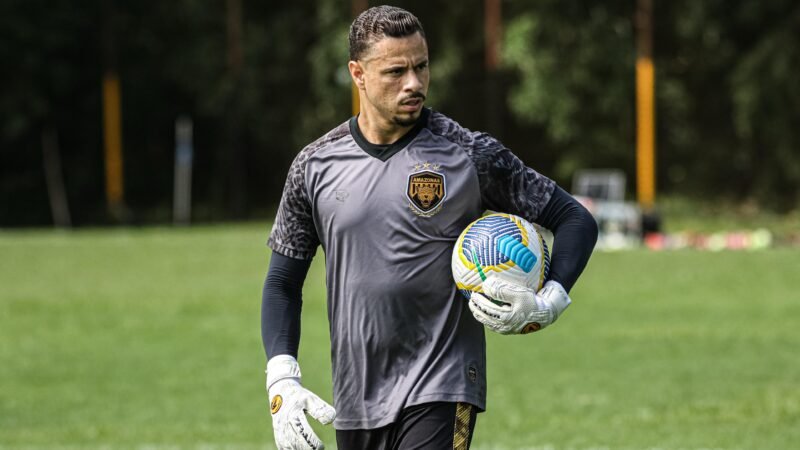 Goleiro João Lopes defalca o Amazonas contra o Ypiranga-RS; Ronaldo retorna
