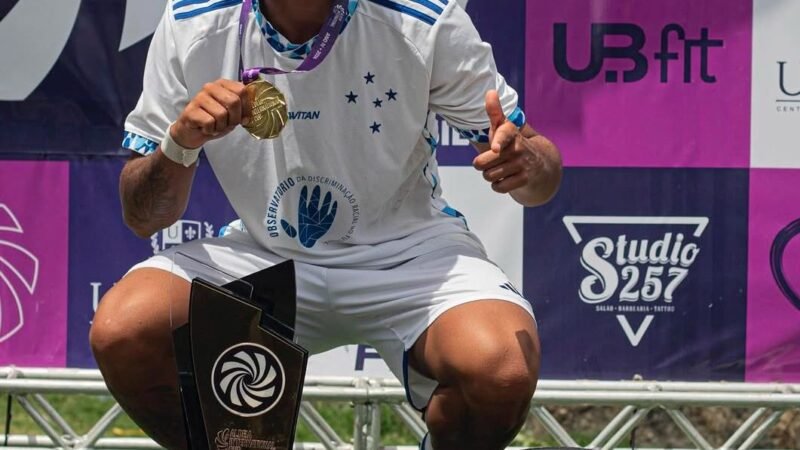 Cruzeiro encaminha saída de jovem promessa revelada por clube de Gusttavo Lima