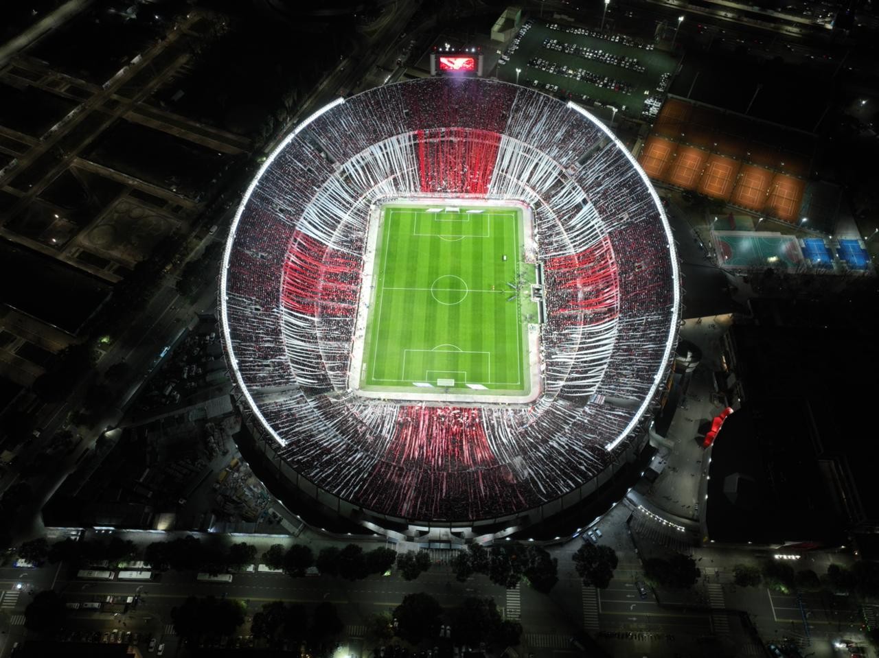Entenda como o River Plate virou potência financeira da América e conseguiu contratar Almada