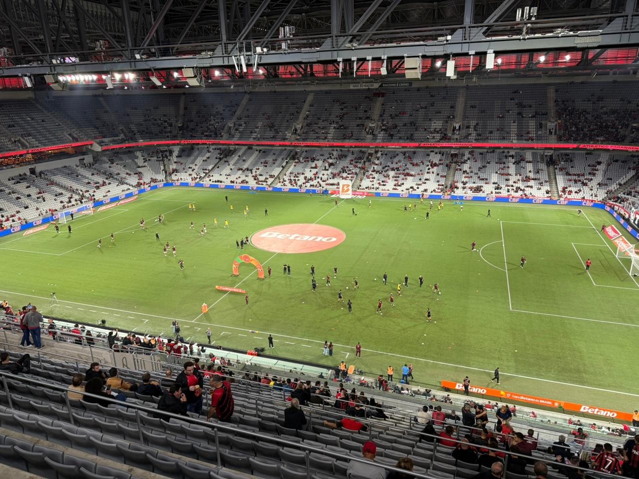 Athletico x Vitória pela Copa do Brasil: o que esperar do jogo e como chegam os times; assista
