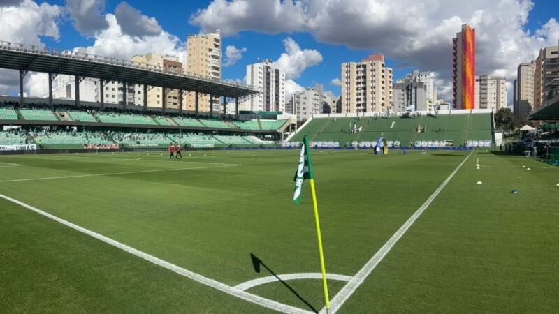 Goiás x Juventude: onde assistir ao vivo, horário e escalações