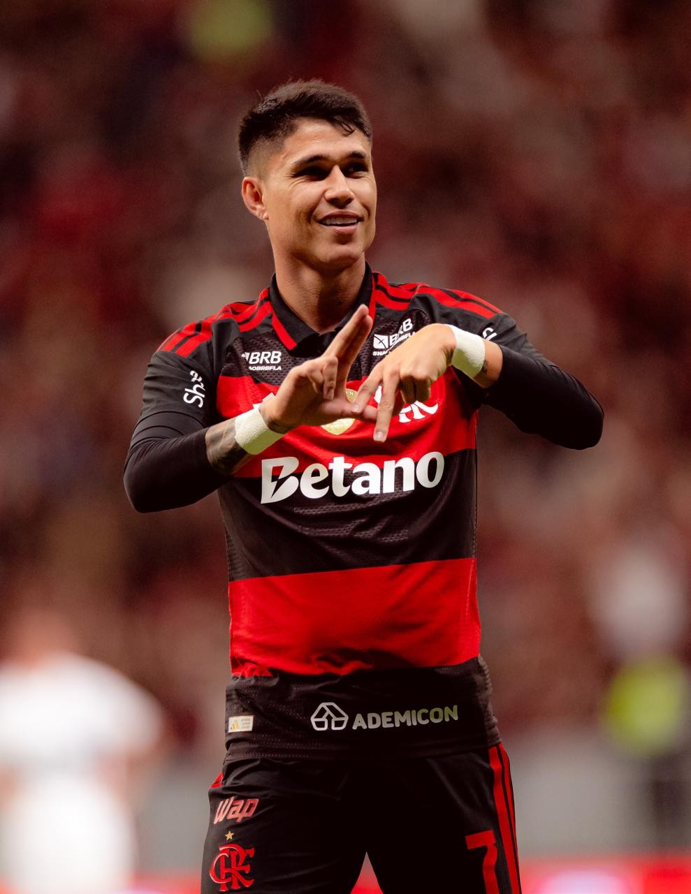 Luiz Araújo evolui em recuperação e se aproxima de retorno ao Flamengo