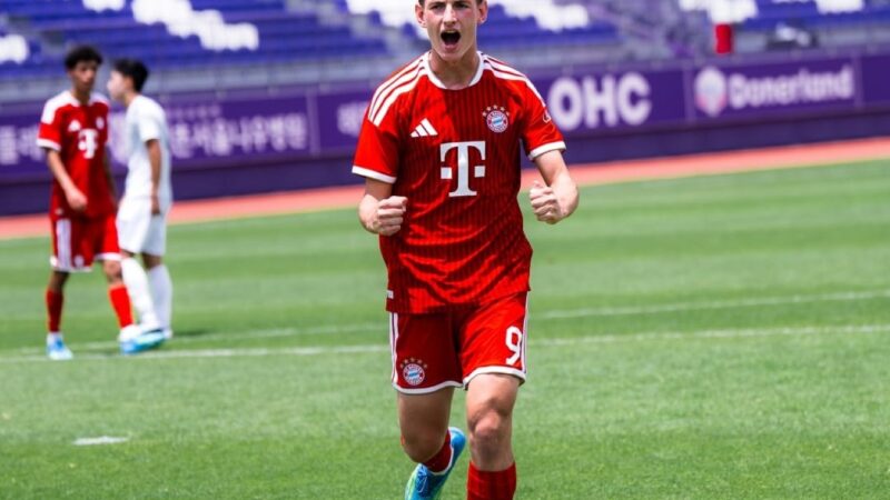 Atacante de 17 anos de time da Série B vive experiência no Bayern com direito a gol