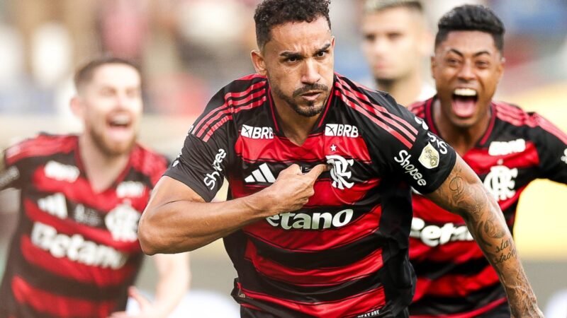 Danilo confirma conversas por renovação com o Flamengo: “Terminar no clube do coração”