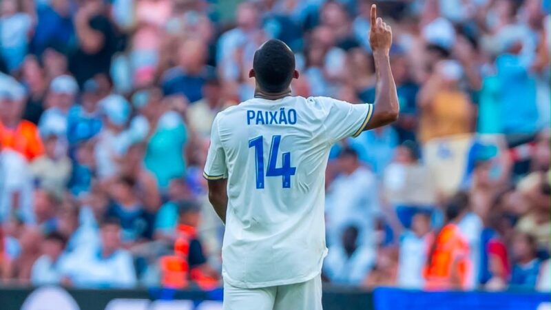 Com futuro incerto, Igor Paixão marca golaço em amistoso pelo Olympique de Marseille