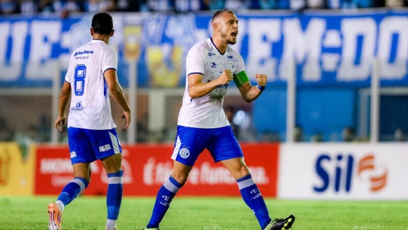 Com cinco gols, zagueiro Ícaro assume artilharia do Confiança em 2026