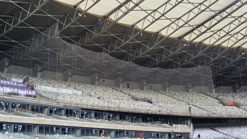 Mosaico, retoque no gramado e tela no setor visitante: veja como está o Mineirão para Cruzeiro x Flamengo