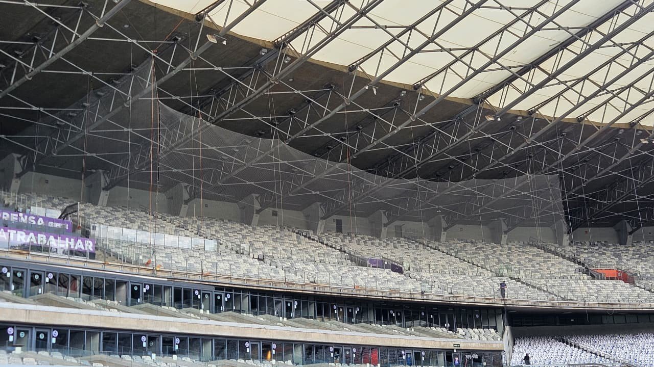 Mosaico, retoque no gramado e tela no setor visitante: veja como está o Mineirão para Cruzeiro x Flamengo