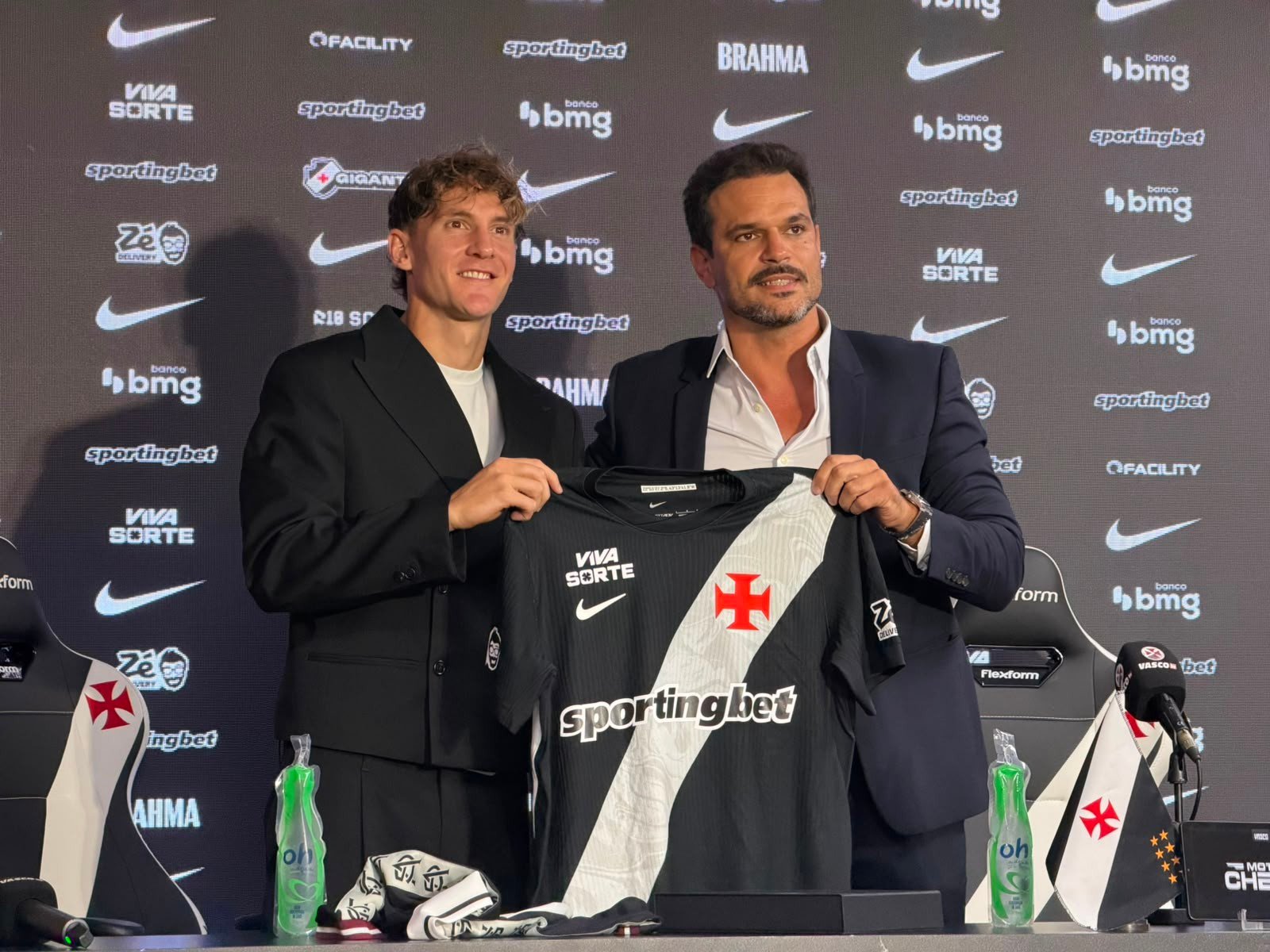 Colidio é apresentado no Vasco: “Posso jogar em qualquer lugar do ataque”