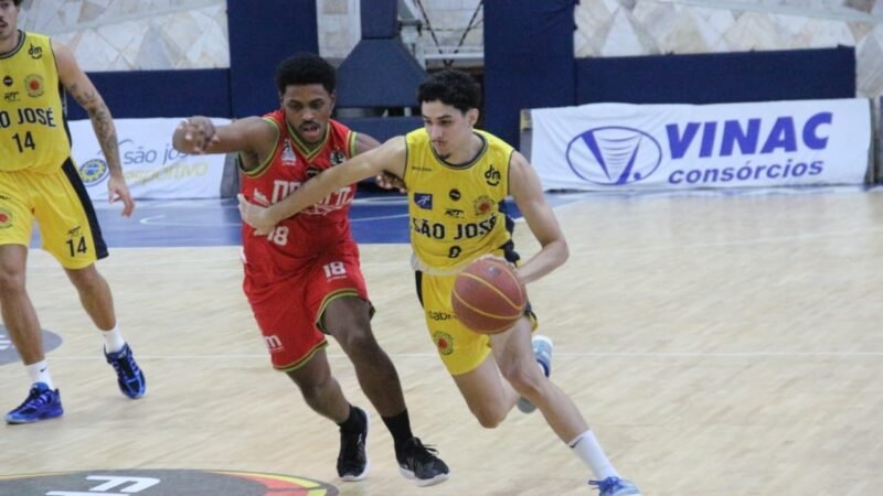 Após vitória centenária, São José tenta embalar no Paulista de Basquete em partida contra Bauru