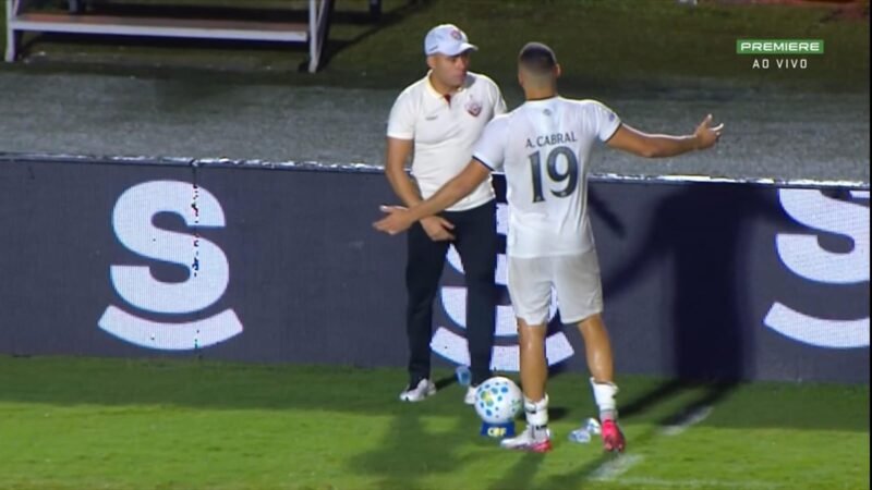 Jair Ventura elogia desempenho do Vitória e nega falta de respeito ao Botafogo: “Carinho gigante”