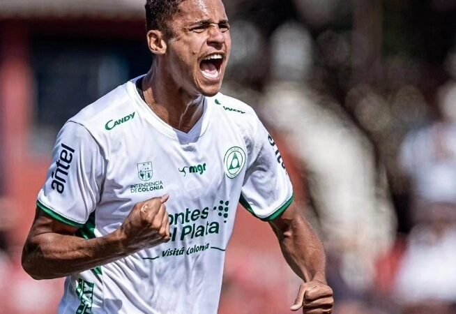 Destaque na Série D, perfil andarilho e ano artilheiro: conheça Alex Bruno, reforço do Vitória