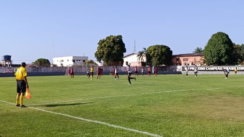 Com ‘hat-trick’ de Paulo Rangel, São Raimundo vence o Flamengo na abertura do Campeonato Santareno