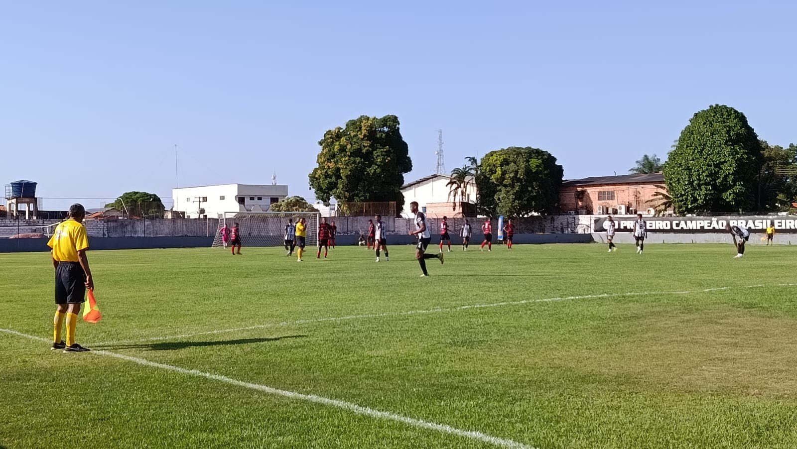Com ‘hat-trick’ de Paulo Rangel, São Raimundo vence o Flamengo na abertura do Campeonato Santareno