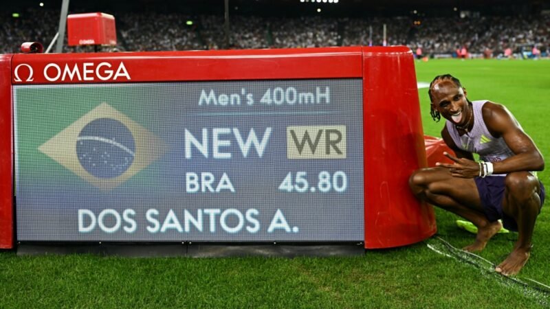 Alison dos Santos bate recorde mundial nos 400m com barreiras em etapa da Diamond League
