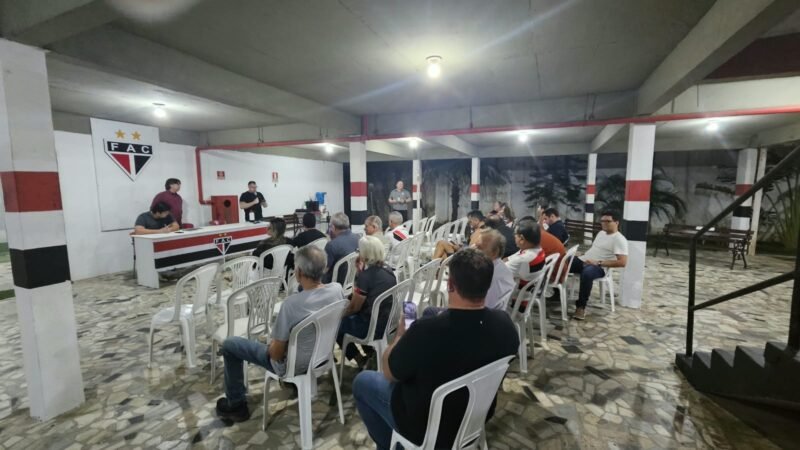 Conselho Deliberativo do Ferroviário autoriza busca por rompimento com SAF; veja como foi a votação